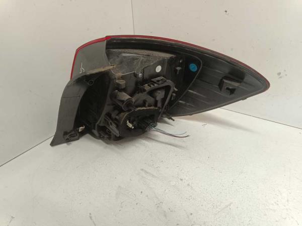 FEU ARRIERE GAUCHE DACIA LOGAN / SANDERO - Vue 2